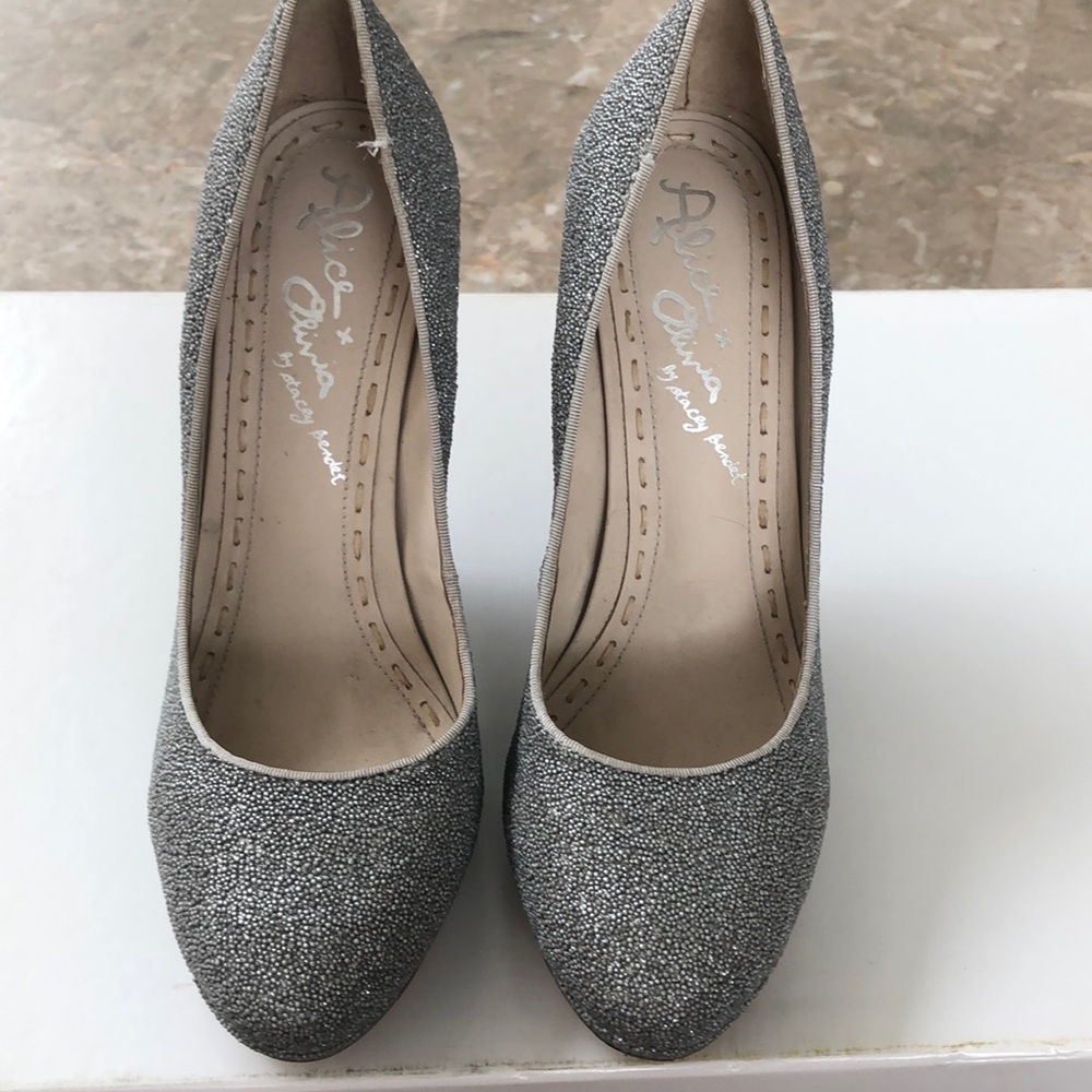 Alice and Olivia by Stacy Bendent pumps